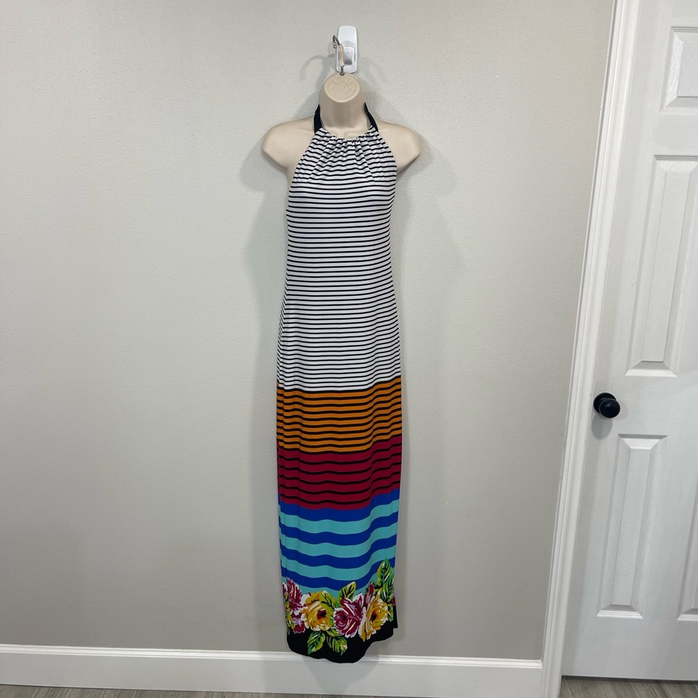 Gorgeous Maxi Dress!